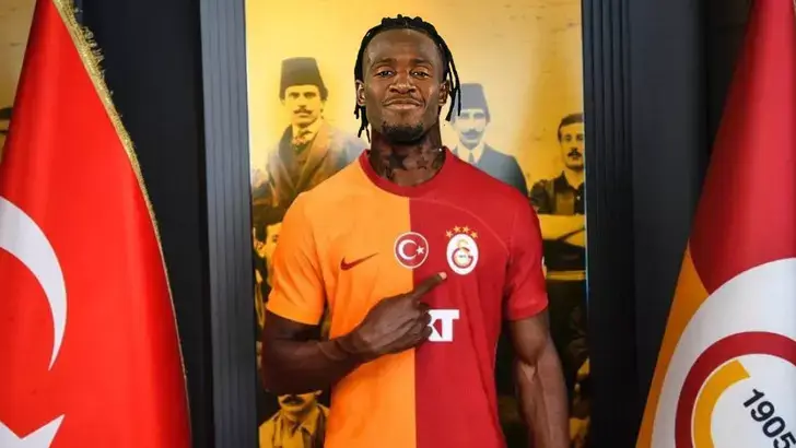 Batshuayi, Galatasaray’da sistemi değiştiriyor